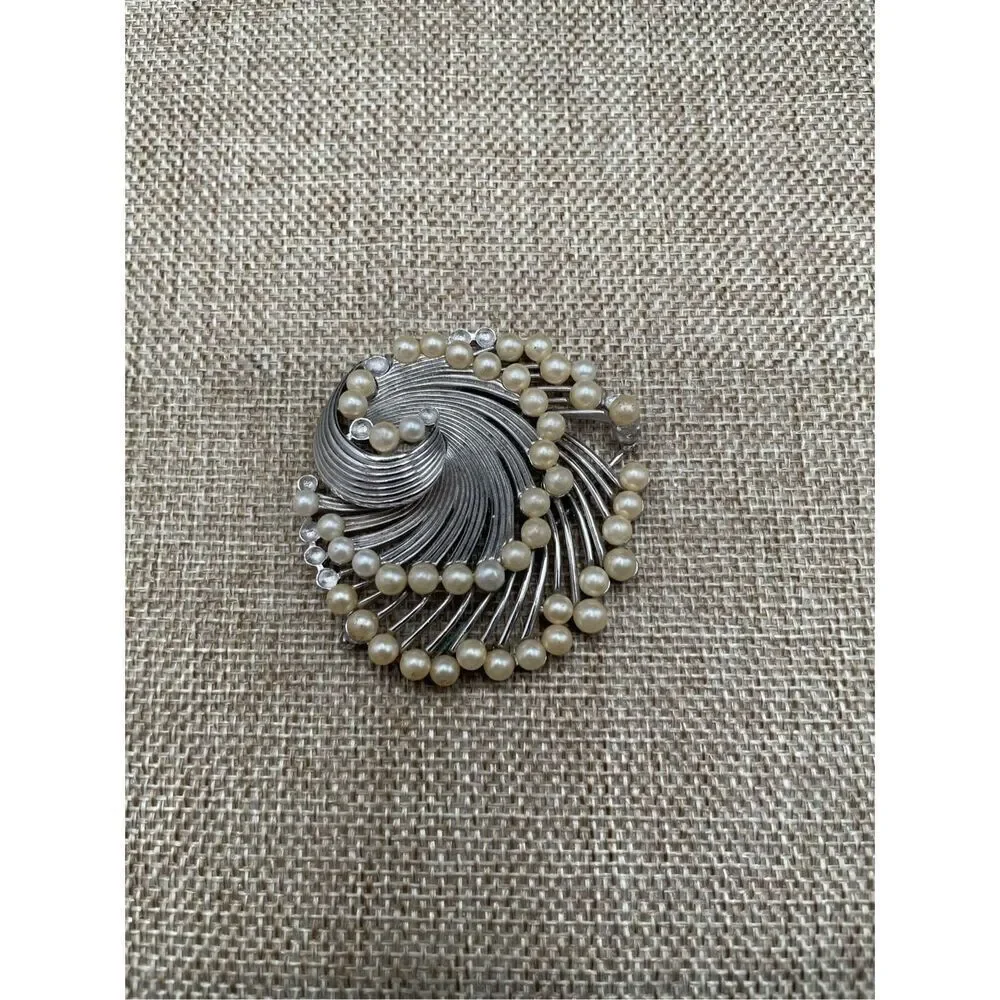 VTG Crown TRIFARI Brooch Silver Tone Pearl Big Swirl Brooch Some Pearls Missing